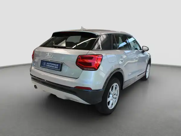 AUDI Q2 design 1.0 TFSI ultra AHK Tempo LED Navi (5/12)