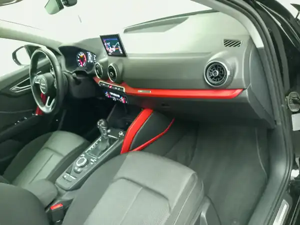 AUDI Q2 sport 35 TFSI 5JGar Kamera Navi LED PDC DAB (18/23)