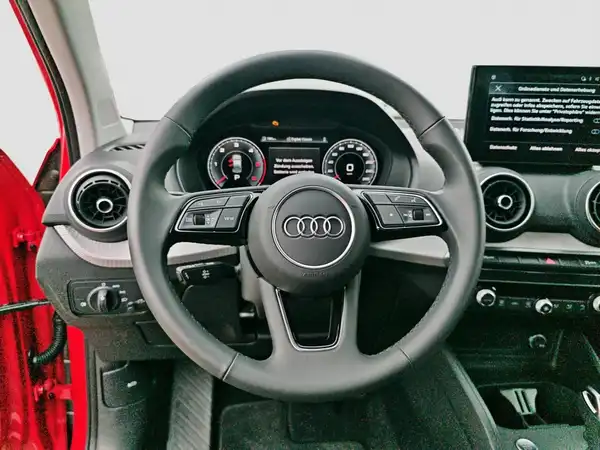 AUDI Q2 advanced 35 TDI 5JGar virtual Tempo AHK QI (11/16)
