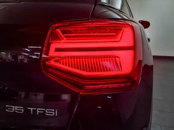 AUDI Q2 35 TFSI advanced (14/18)