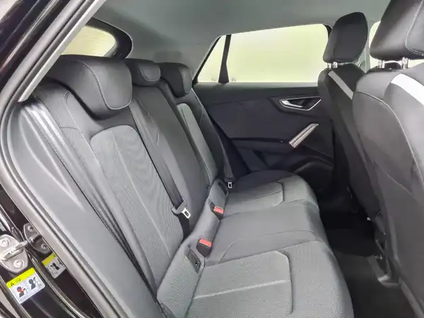 AUDI Q2 35 TFSI advanced (16/18)