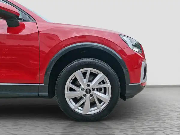 AUDI Q2 advanced 35 TDI 5JGar virtual AHK sound+ (16/16)