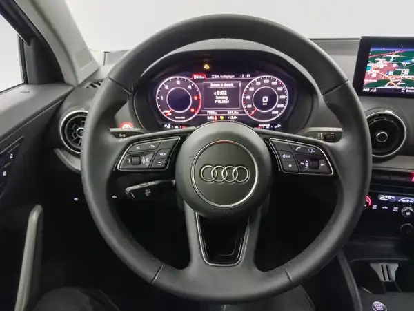 AUDI Q2 Advanced 5JGar Virtual Navi+ GRA SHZ (12/15)