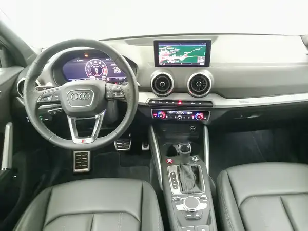 AUDI SQ2 5JGar Virtual Navi MTRX RFK PDC AHK SHZ (11/20)