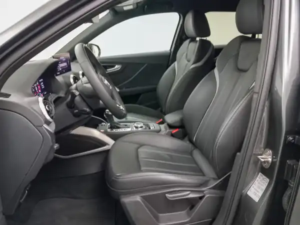 AUDI SQ2 5JGar Virtual Navi MTRX RFK PDC AHK SHZ (8/20)