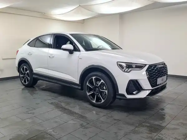 AUDI Q3 Sportback S line 35 TFSI (4/18)