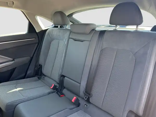 AUDI Q3 Sportback S-Line Connect Assistenz Navi+ Pano Kamera (9/17)