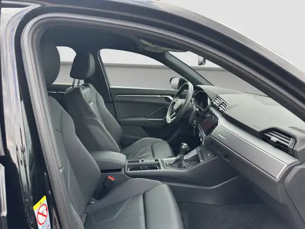 AUDI Q3 S line 40 TFSI qu Business Navi+ Virtual+ Connect (14/16)