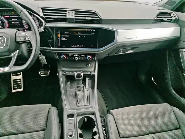 AUDI Q3 Sportback S line 40 TFSI qu Assist+ virtual App MATRX (12/17)