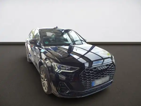 AUDI Q3 Sportback 45 TFSI e Hybrid Assist+ Business S line LED (3/10)