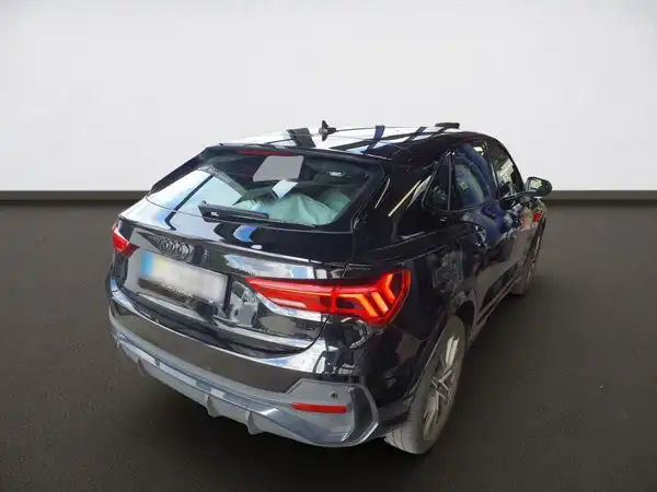 AUDI Q3 Sportback 45 TFSI e Hybrid Assist+ Business S line LED (5/10)