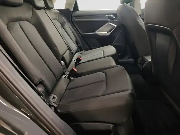 AUDI Q3 35 TDI virtual Business Navi+ connect (16/17)