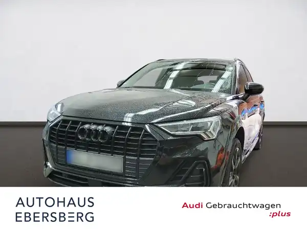 AUDI Q3 S line 45 TFSI e (1/4)