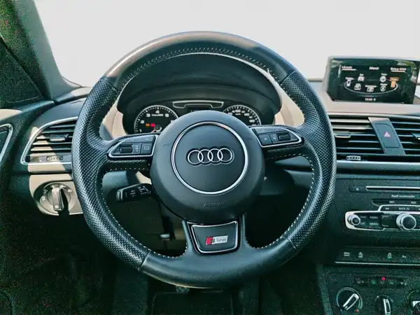 AUDI Q3 sport 1.4 TFSI ultra cod S line sport Navi PDC (11/16)