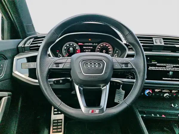 AUDI Q3 S line 35 TFSI Business LED Navi+ Virtual+ (11/16)
