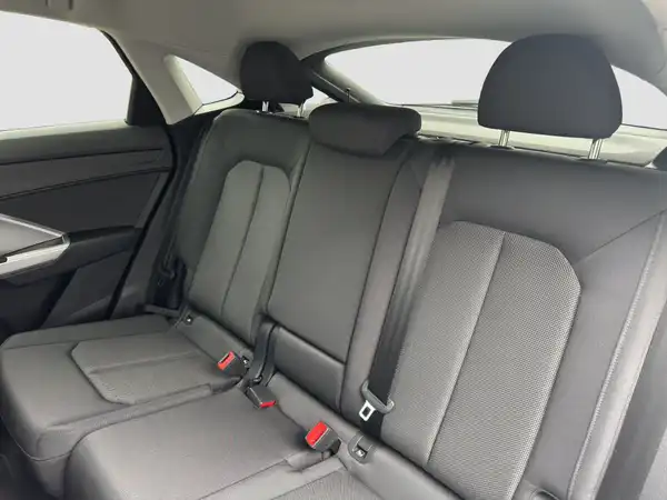 AUDI Q3 Sportback S line 35 TFSI (9/16)