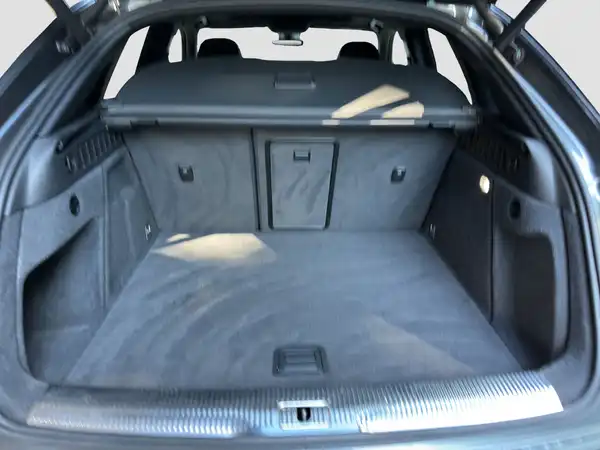 AUDI RSQ3 2.5 TFSI qu el.Sitz Pano Navi+ el.Heck black (13/17)