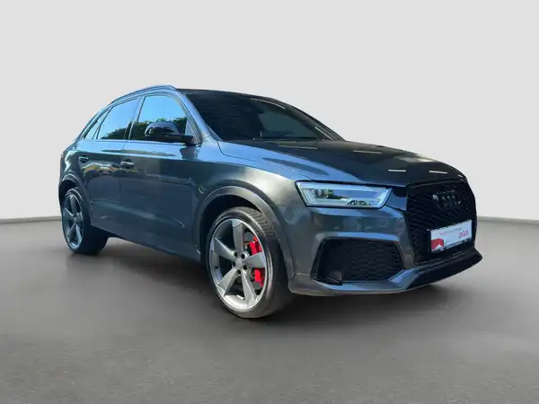 AUDI RSQ3 2.5 TFSI qu el.Sitz Pano Navi+ el.Heck black (4/17)