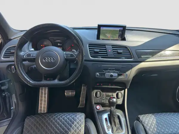 AUDI RSQ3 2.5 TFSI qu el.Sitz Pano Navi+ el.Heck black (10/17)