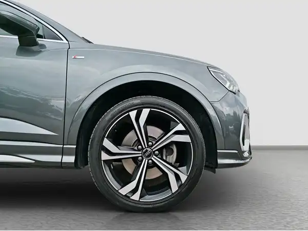 AUDI Q3 Sportback S line 45 TFSI e Hybrid Assist Business Kamera LED (17/17)