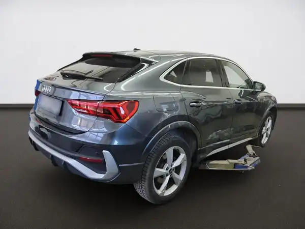 AUDI Q3 Sportback S line 45 TFSI e Hybrid Assist Business Kamera LED (3/4)