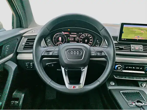 AUDI Q5 55 TFSI e quattro (11/16)