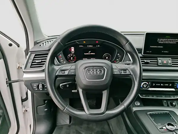 AUDI Q5 40 TDI qu TechSelect Alarm DAB 3xClima AHK (11/17)