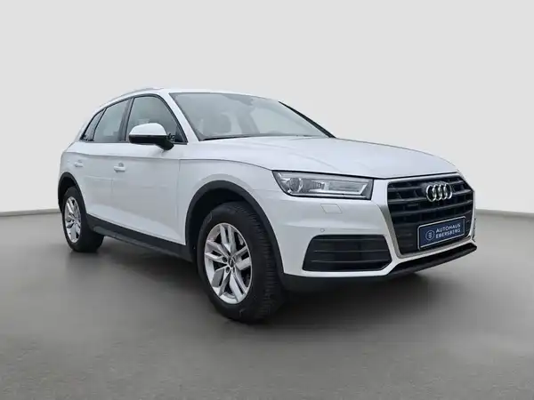 AUDI Q5 40 TDI qu TechSelect Alarm DAB 3xClima AHK (4/17)