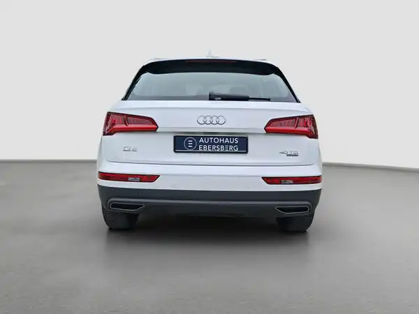 AUDI Q5 40 TDI qu TechSelect Alarm DAB 3xClima AHK (6/17)