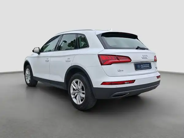 AUDI Q5 40 TDI qu TechSelect Alarm DAB 3xClima AHK (7/17)