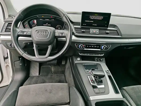 AUDI Q5 40 TDI qu TechSelect Alarm DAB 3xClima AHK (10/17)