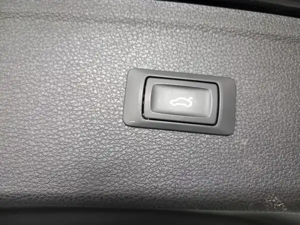 AUDI Q5 50 TFSI e qu Hybrid Tour Business ACC MTRX Navi+ (15/22)