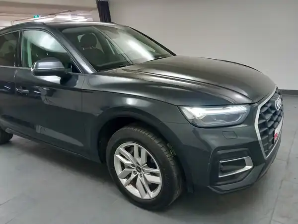 AUDI Q5 50 TFSI e qu Hybrid Tour Business ACC MTRX Navi+ (19/22)