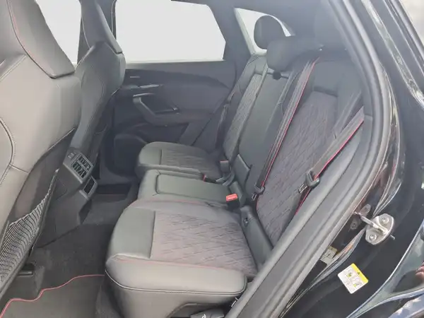 AUDI Q5 2.0 TDI quattro (9/16)