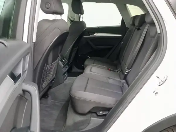 AUDI Q5 50 TFSI e qu Stadt Business virtual Pano Navi+ (13/21)