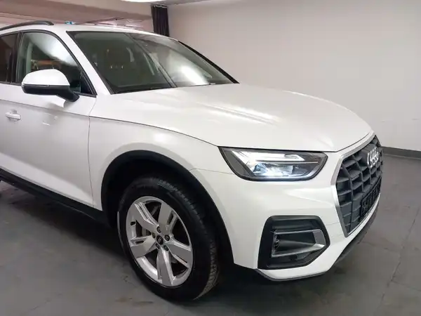 AUDI Q5 50 TFSI e qu Stadt Business virtual Pano Navi+ (19/21)