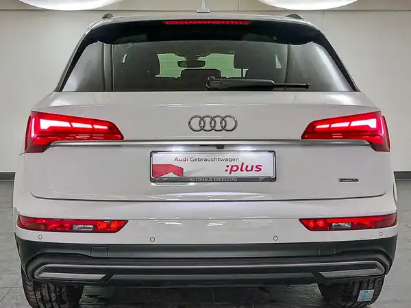 AUDI Q5 50 TFSI e qu Stadt Business virtual Pano Navi+ (6/21)