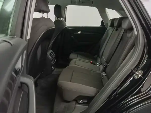 AUDI Q5 50 TFSI e qu Hybrid Stadt Tour ACC Spur virtual (11/18)