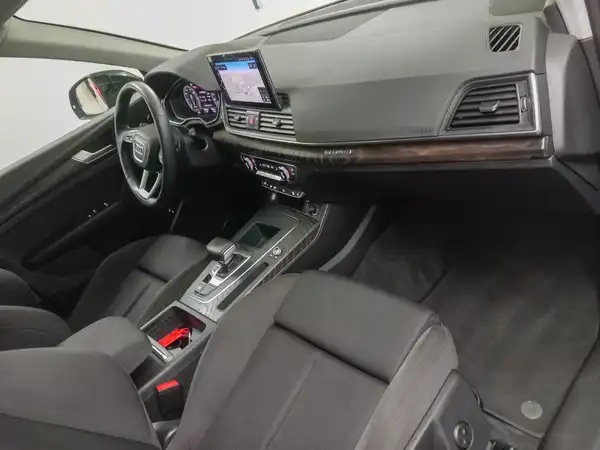 AUDI Q5 50 TFSI e qu Hybrid Stadt Tour ACC Spur virtual (14/18)