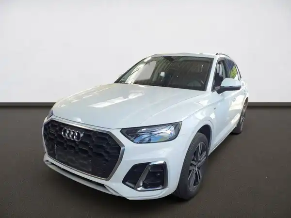 AUDI Q5 S line TFSI e quattro (2/8)