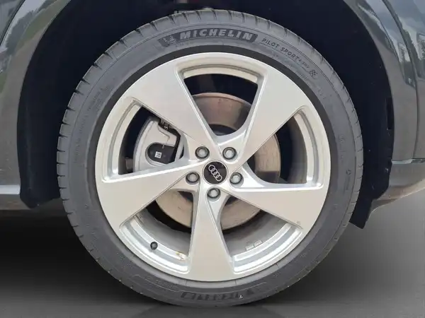 AUDI Q5 TDI quattro (16/16)