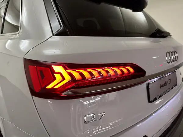 AUDI Q7 S line 50 TDI quattro (13/21)