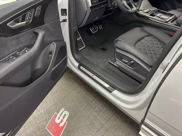 AUDI Q7 S line 50 TDI quattro (19/21)