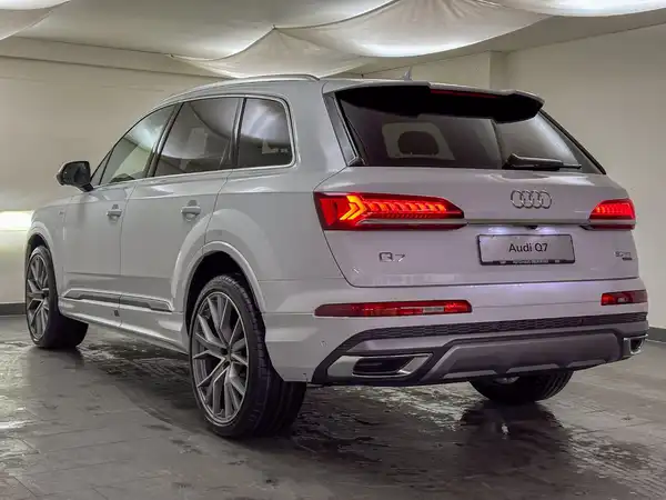 AUDI Q7 S line 50 TDI quattro (5/21)