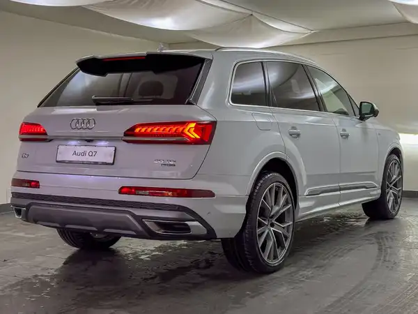 AUDI Q7 S line 50 TDI quattro (7/21)