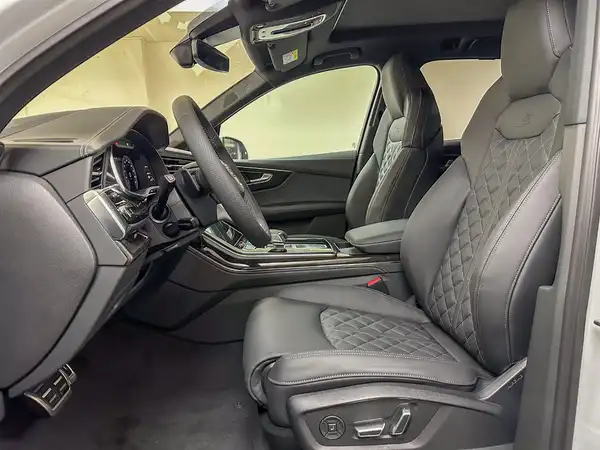 AUDI Q7 S line 50 TDI quattro (8/21)