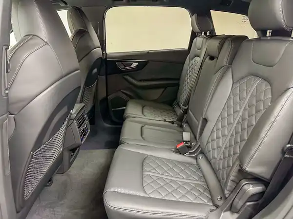 AUDI Q7 S line 50 TDI quattro (9/21)