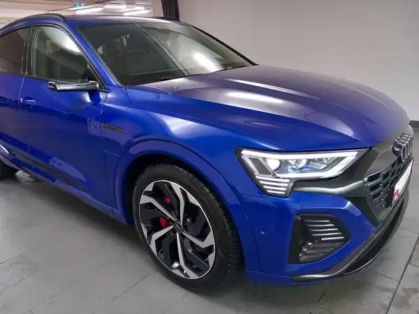 AUDI Q8 e-tron Sportback S line 55 e-qu 5JGar 2xLaden HUD Tour Stadt MTRX (18/20)