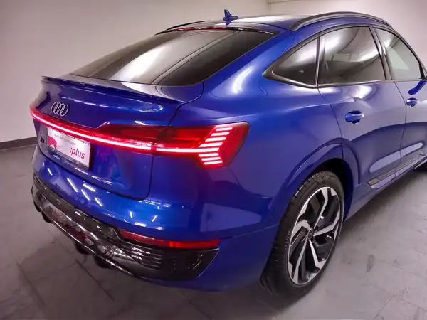 AUDI Q8 e-tron Sportback S line 55 e-qu 5JGar 2xLaden HUD Tour Stadt MTRX (19/20)