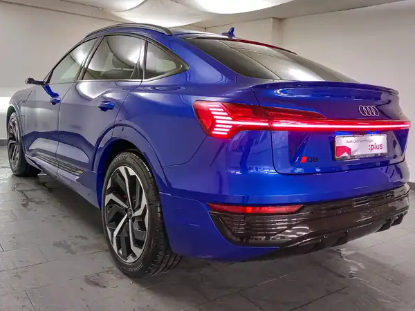 AUDI Q8 e-tron Sportback S line 55 e-qu 5JGar 2xLaden HUD Tour Stadt MTRX (5/20)